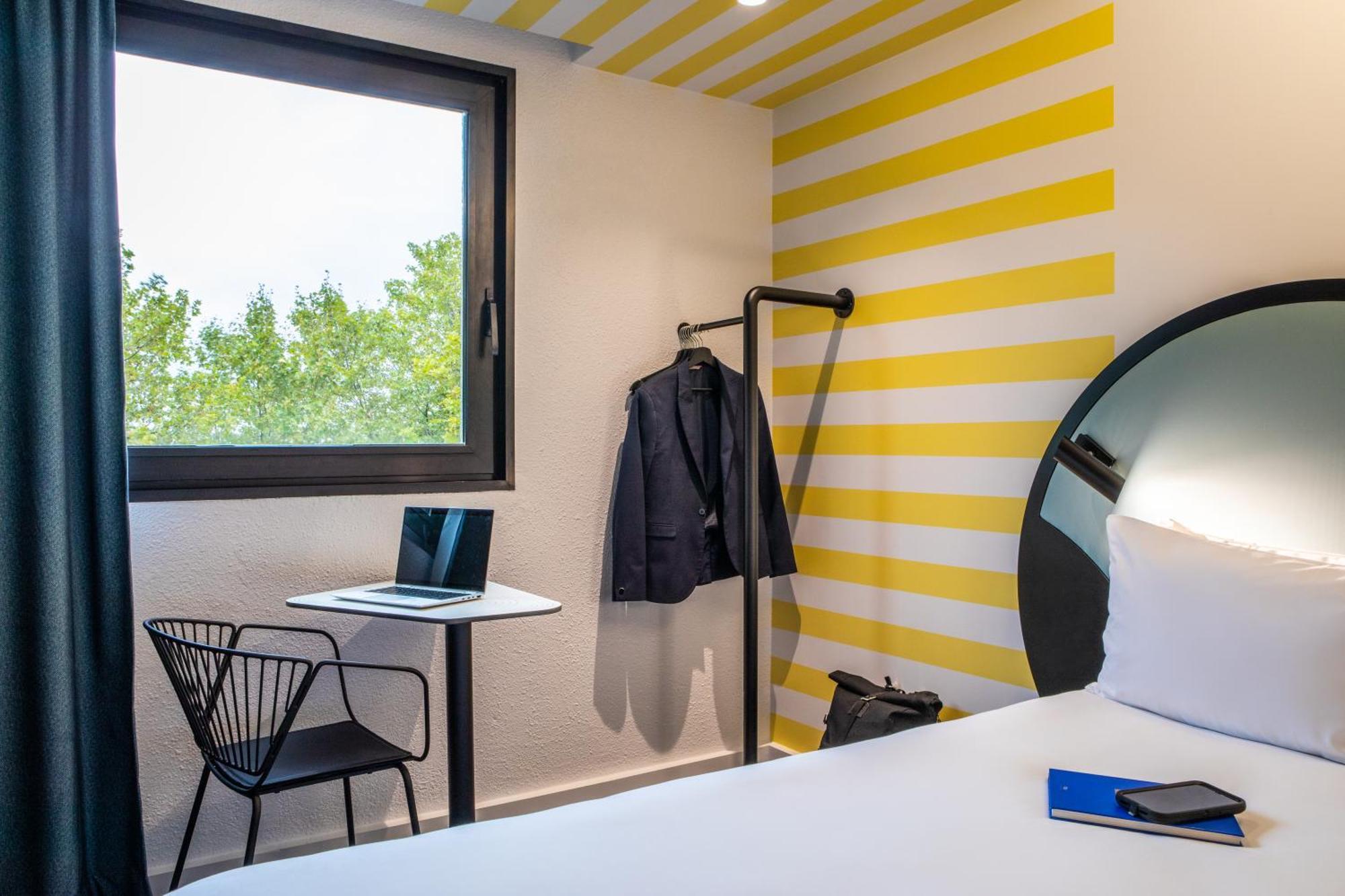 Ibis Styles Paris Saint Denis Pleyel Hotel Exterior photo