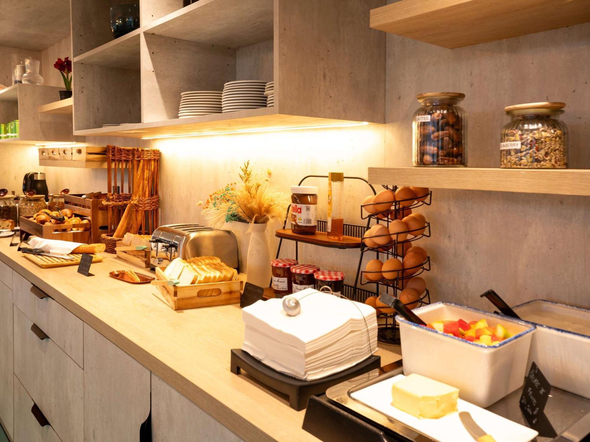 Ibis Styles Paris Saint Denis Pleyel Hotel Exterior photo