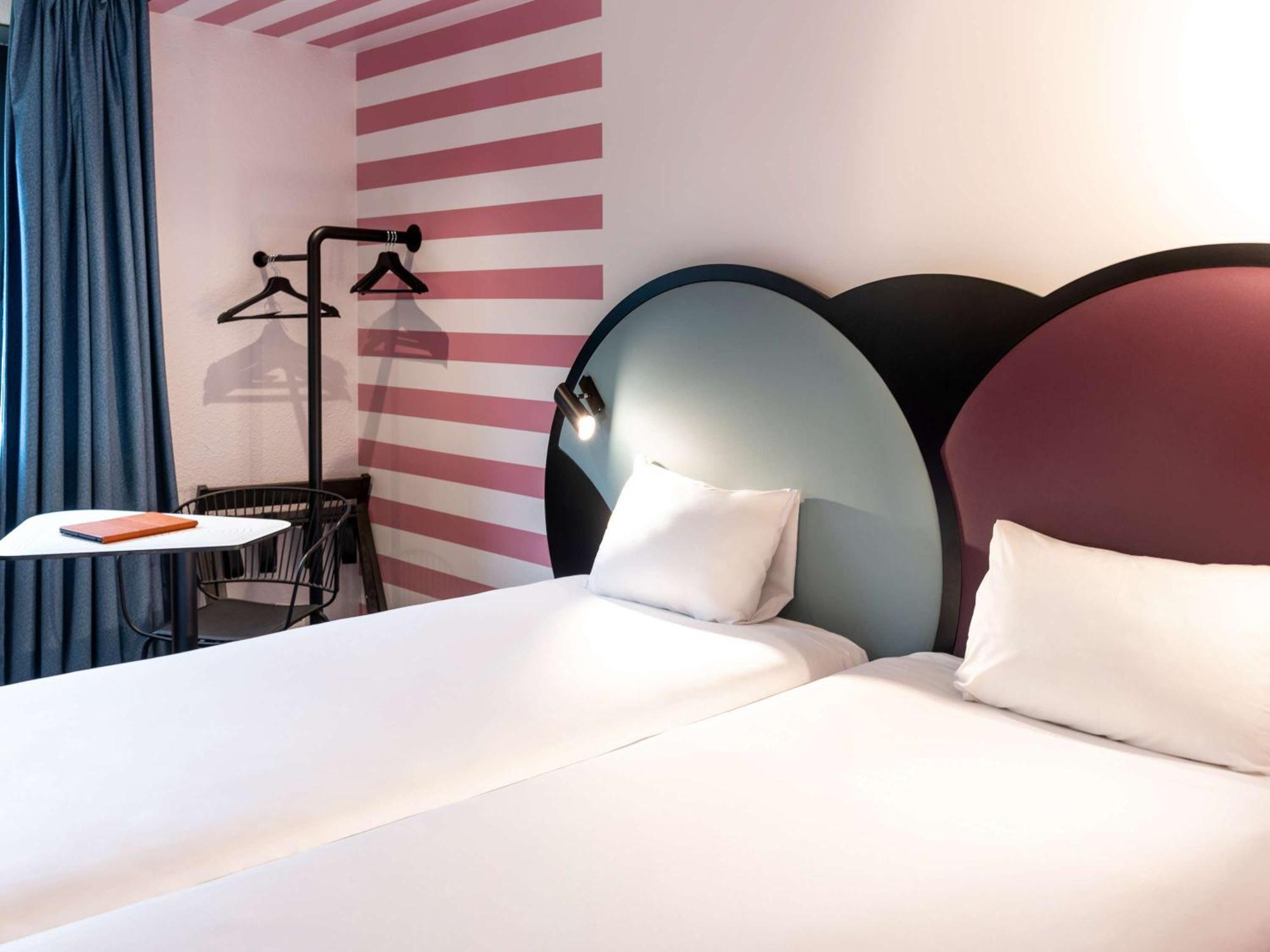 Ibis Styles Paris Saint Denis Pleyel Hotel Exterior photo