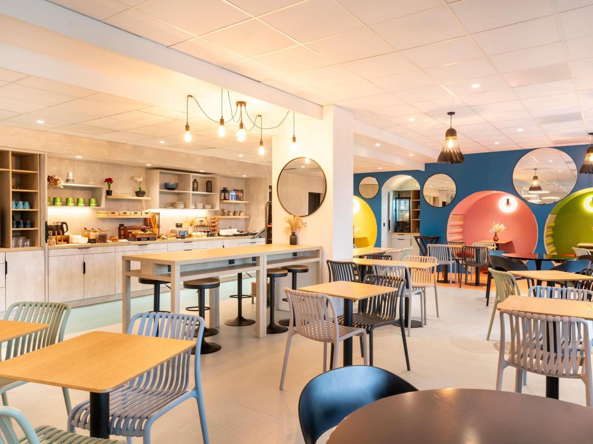 Ibis Styles Paris Saint Denis Pleyel Hotel Exterior photo